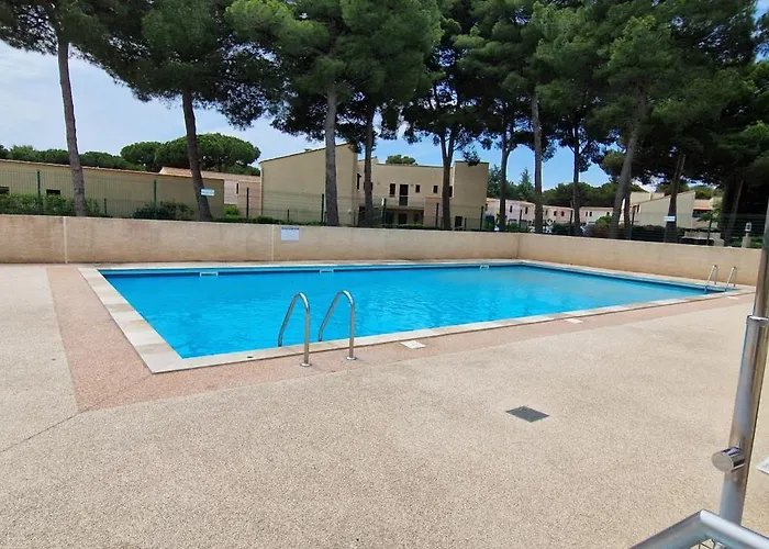 Cap D'agde Avec Piscine, Tennis Entierement Renove Lejlighed