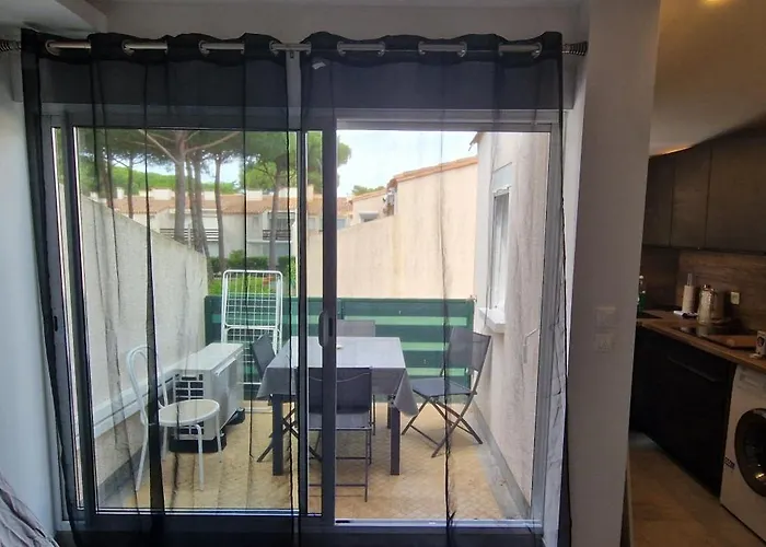 Cap D'agde Avec Piscine, Tennis Entièrement Rénové Appartement Agde